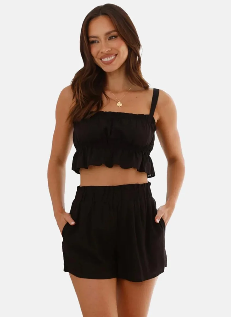 يونيكي Black Shoulder Strap Solid Crop Top With Shorts