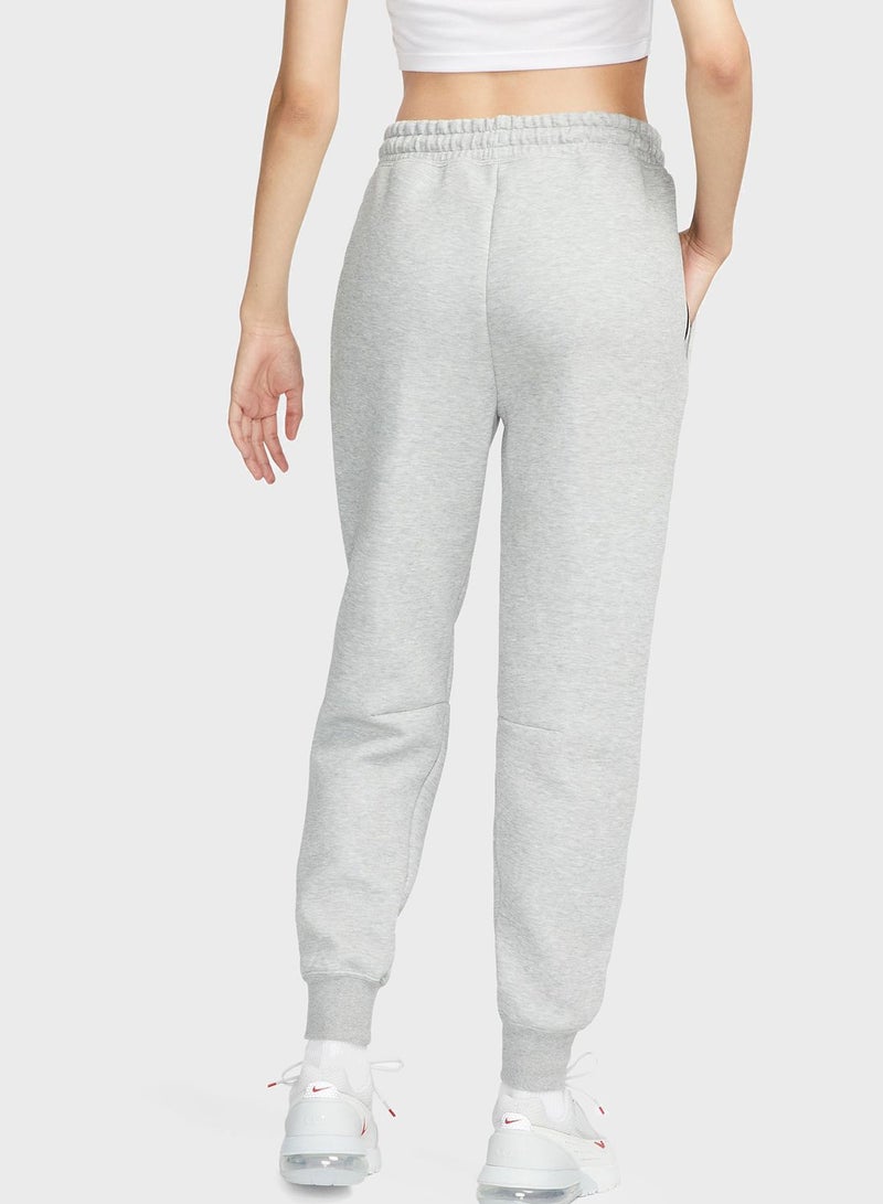 Nike Essential Mid-Rise Sweatpants - Image 2
