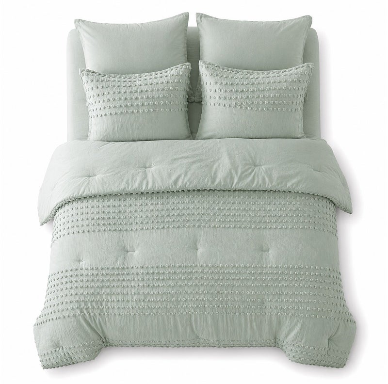 HOMETOPIA Luxury King Size 6-Piece Comforter Set 264×229 cm – Embossed Fabric, Ultra Soft & Breathable Fabric, Comfortable, All-Season Use, Premium Quality, Ideal for AC Rooms & Home Use in Saudi Arabia. - Image 2