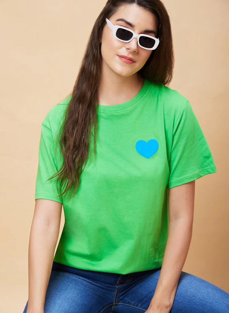 جلو باص تيشيرت نسائي قطن نقي بطبعة حروف مقاس كبير