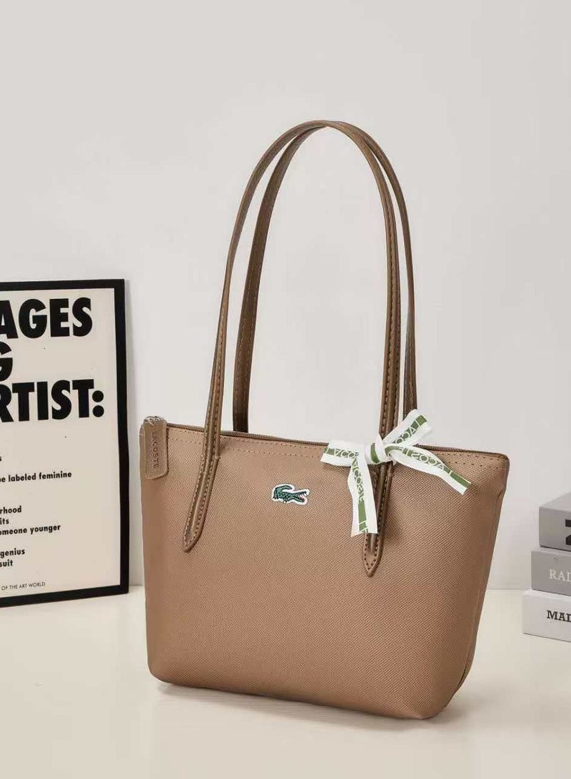 لاكوست حقيبة تسوق نسائية، حقيبة يد كبيرة (21 × 30 × 10 سم)