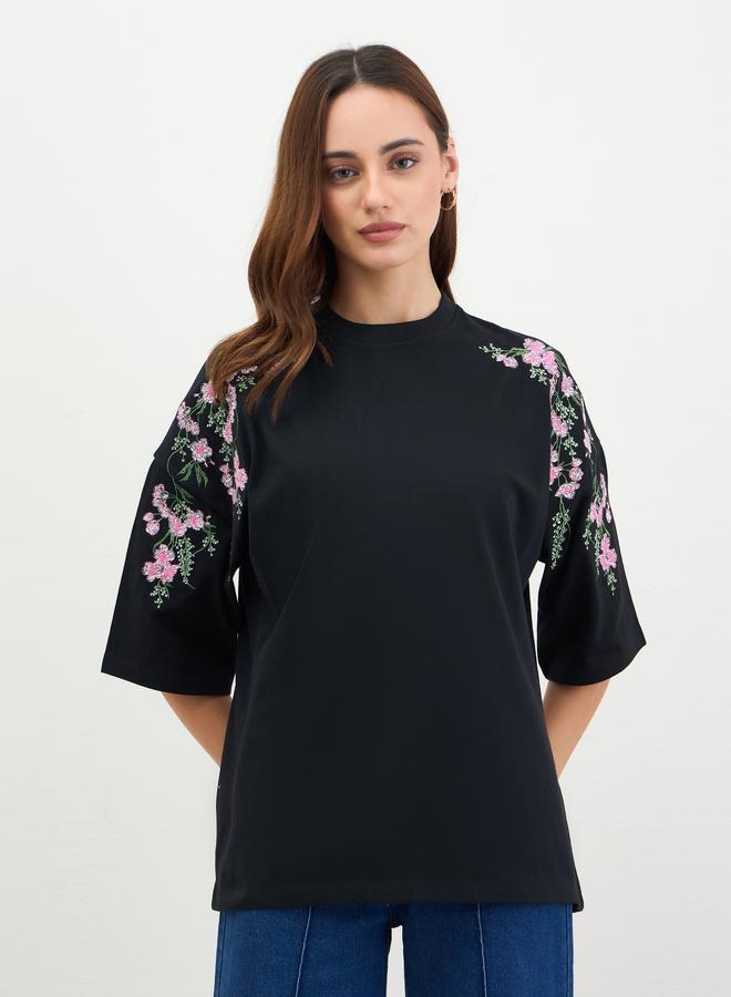 Styli Black Floral Embroidered Oversized T-Shirt - Image 3