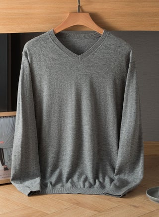 Men's Winter Pure Wool Solid Color V-neck Sweater - pzsku/ZC4B9B2B75D9758AD34B5Z/45/_/1670384655/c4a7bea2-adbf-4573-baaa-1caae8b90300
