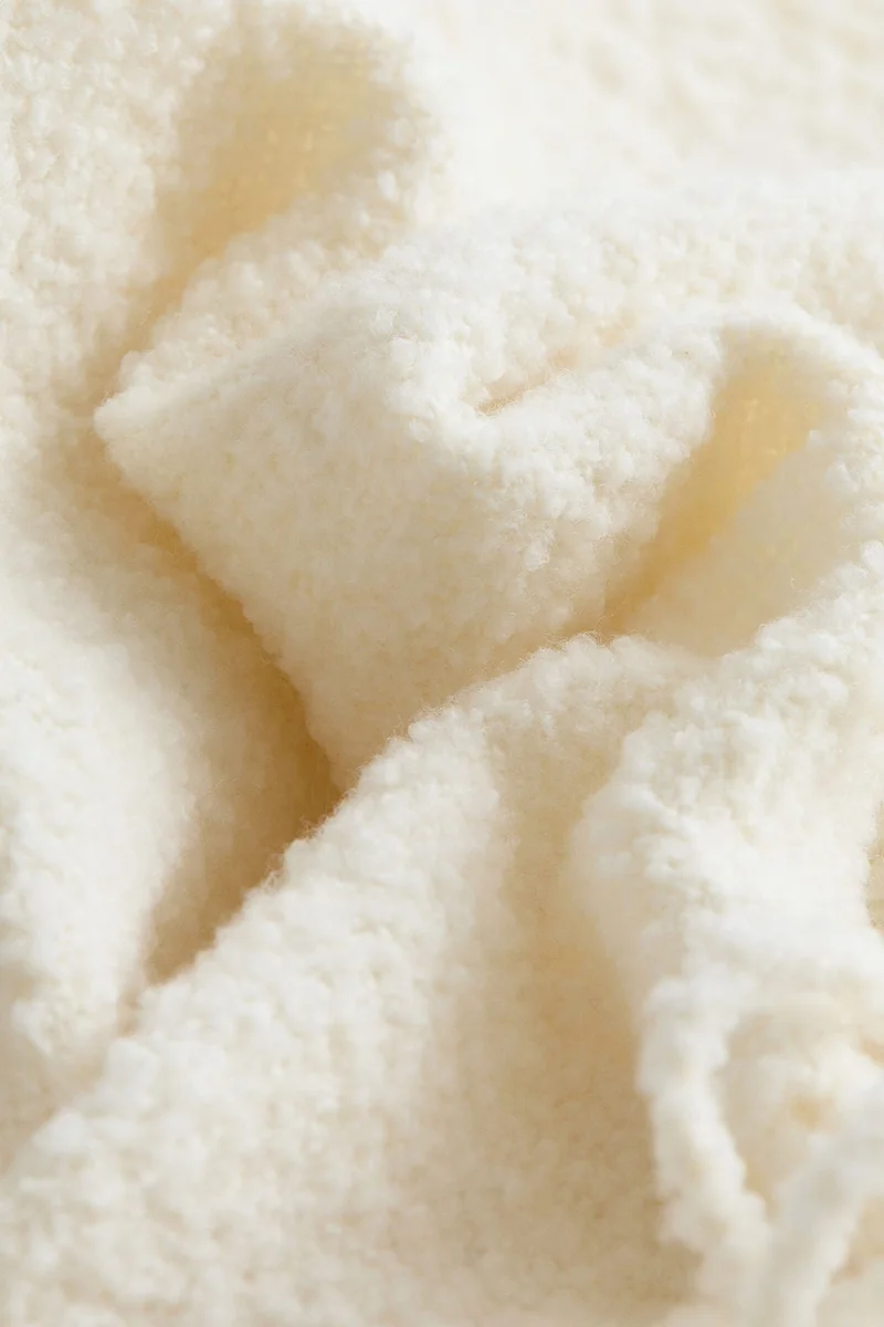 H&M Wool-blend bouclé blanket