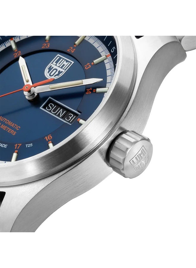 Luminox Men's Analog Round Shape Stainless Steel Wrist Watch XL.1904 - 44 Mm  - Image 3