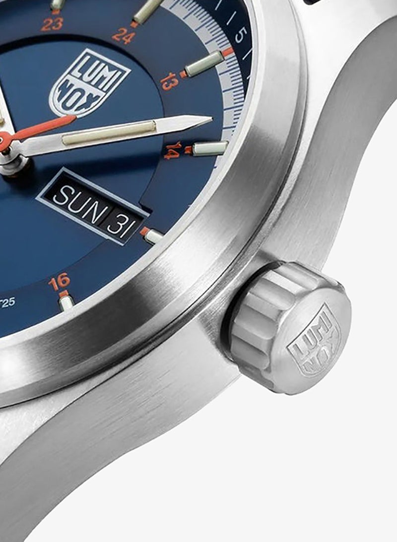 Luminox Men's Analog Round Shape Stainless Steel Wrist Watch XL.1904 - 44 Mm - Image 3