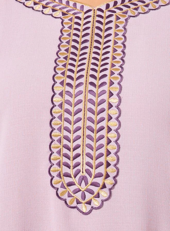 Styli Styli Plus Size Embroidered Round Neck Jalabiya