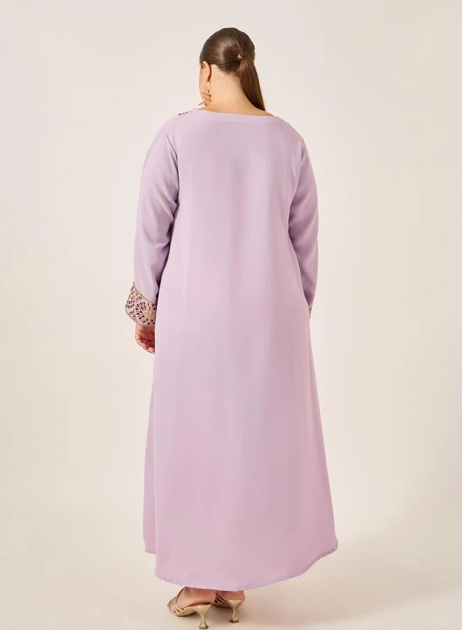 Styli Styli Plus Size Embroidered Round Neck Jalabiya