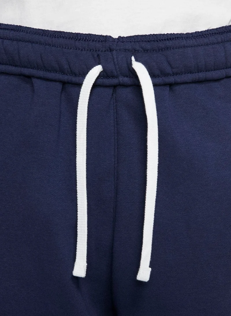 نايكي شورت بخصر مطاطي