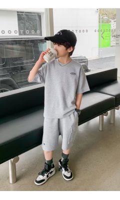 Factory wholesale foreign trade childrens clothing boys suit summer new Korean casual loose short sleeve shorts two-piece fashion Gray suit 
