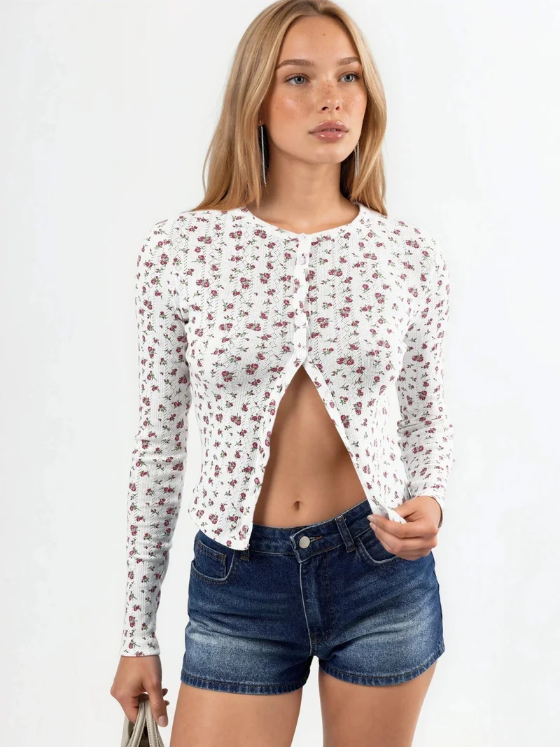 بوسيم BUSEM Floral Ribbed Crop Blouse with Button Closure