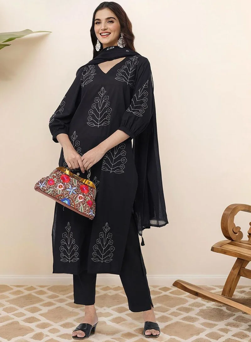 ISHIN  Women Black Cotton Kurta Sets 3pcs sets for Women | Best Price UAE