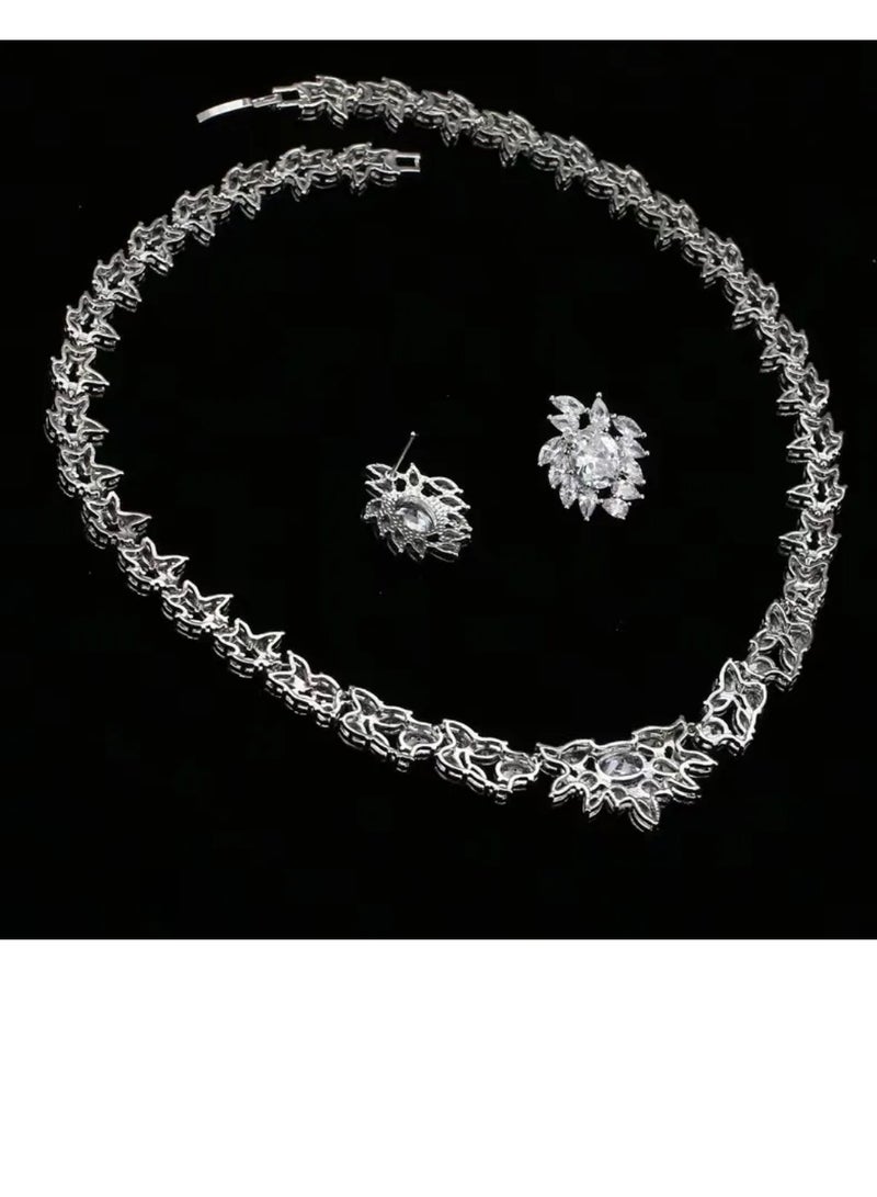 جولاري طقم عقد وأقراط فضي - Image 3