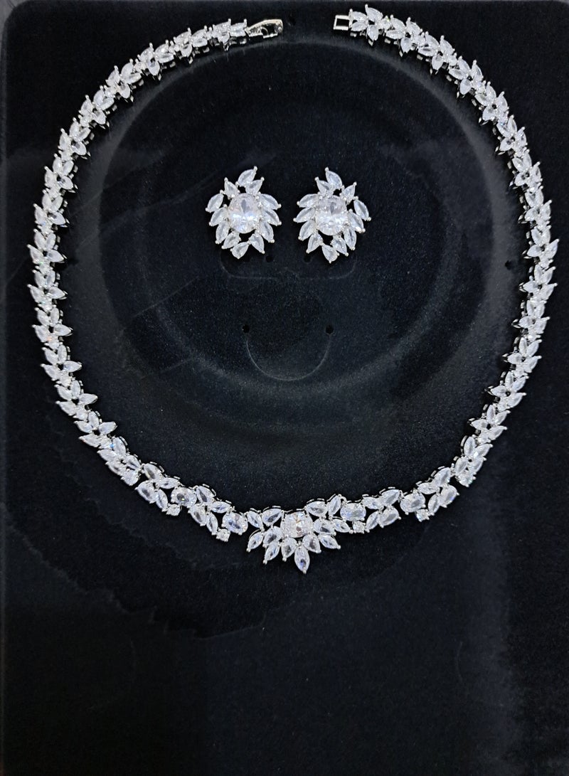 جولاري طقم عقد وأقراط فضي - Image 5