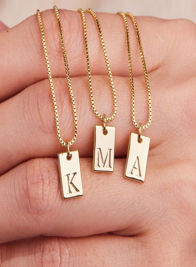 Poxtex قلادة ذهبية بحرف D للنساء، مطلية بذهب عيار 14 قيراط، مقاومة للصدأ، بتصميم مربع أنيق، طولها 16.5 بوصة + 2 بوصة، قابلة للتعديل، مقاومة للماء، هدية مجوهرات عصرية تحمل اسمك - Image 5