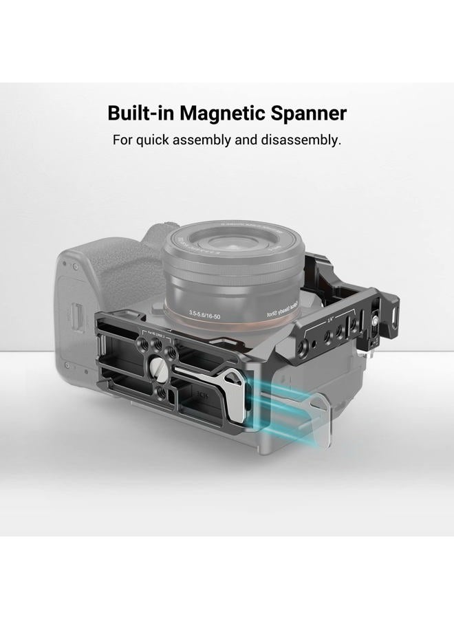 SmallRig Camera Half Cage for Sony Alpha 7R V/Alpha 7 IV/Alpha 7S III/Alpha 1/Alpha 7R IV - 3639 - Image 3
