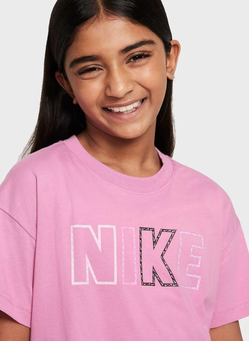 Nike Youth Nsw Essetial Aop T-Shirt
