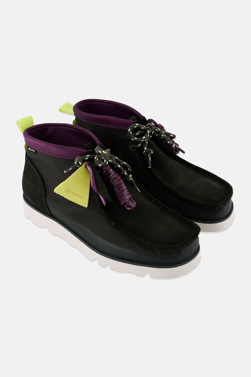 clarks أحذية كاحل للرجال من وولابي 2.0 GTX، لون أخضر داكن - Image 1