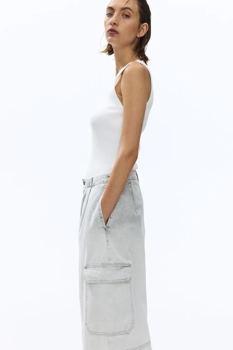 H&M  Barrel Regular Waist Ankle Jeans for Women | Best Price UAE