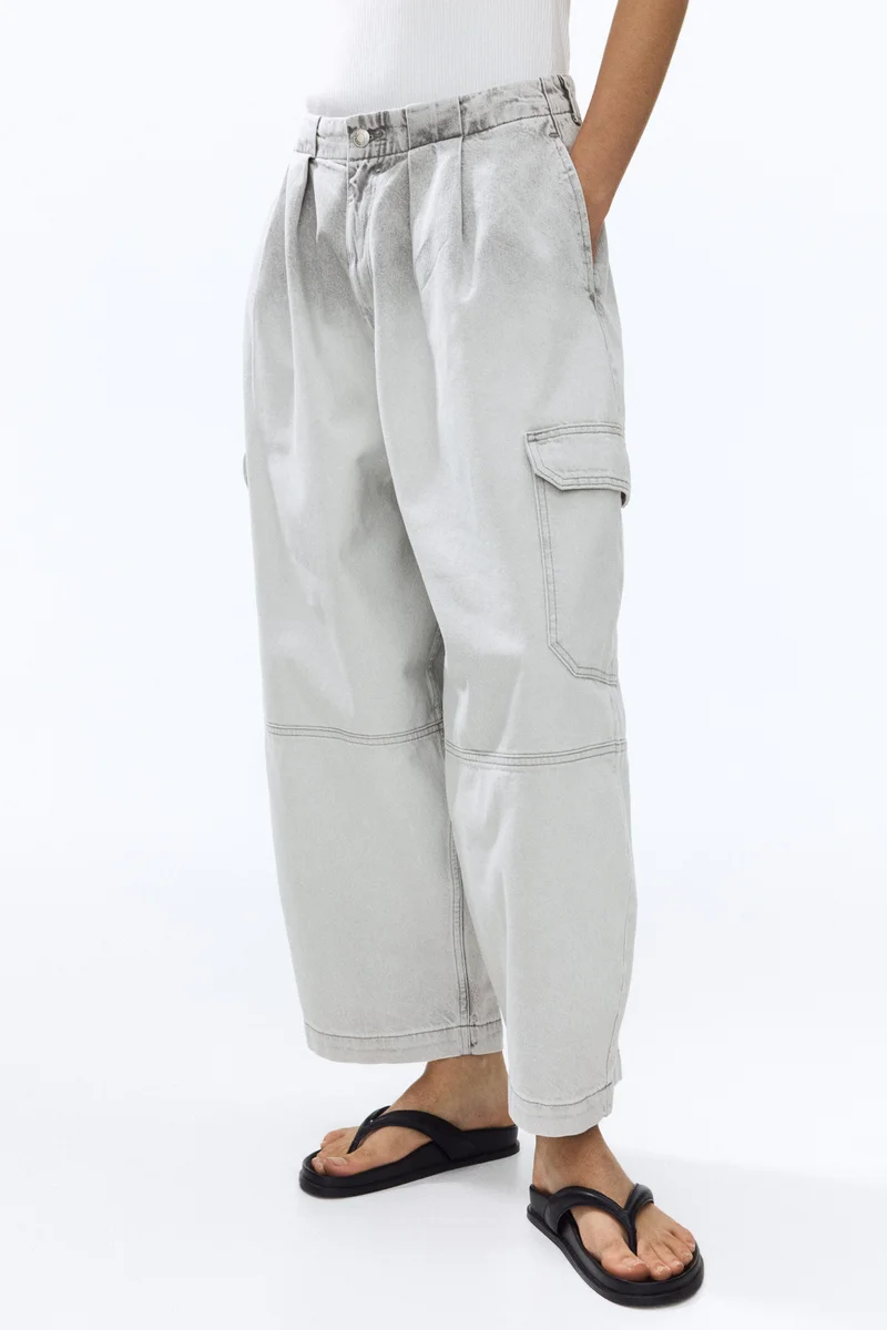 H&M  Barrel Regular Waist Ankle Jeans for Women | Best Price UAE