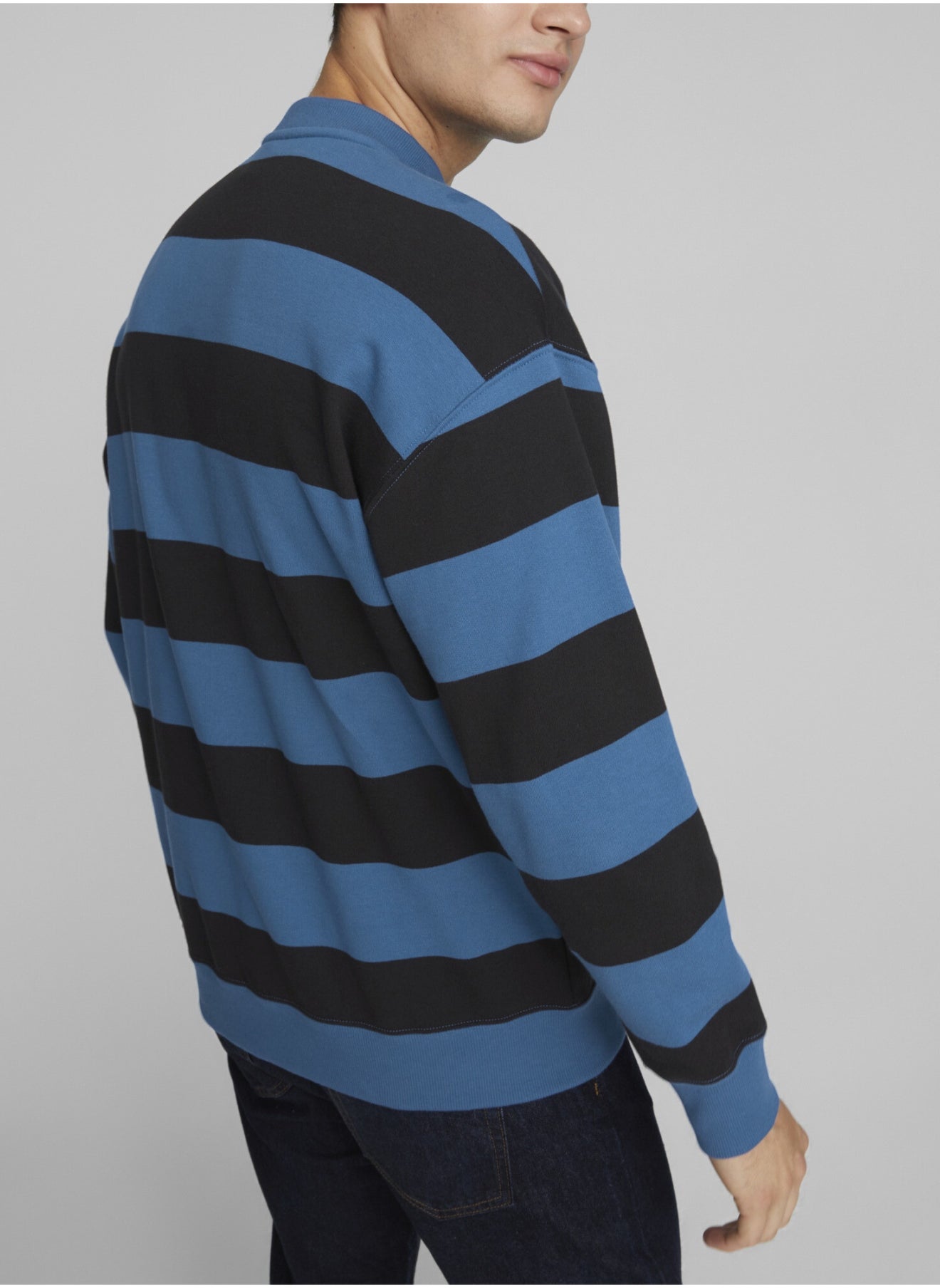 SWxP Mens Printed Crew Neck Sweatshirt - https://f.nooncdn.com/p/pzsku/ZC4CD3F23075351FA4AD7Z/45/_/1698917763/b2e097be-23f4-4013-b1c1-d264090931e1.jpg?format=jpg&width=original