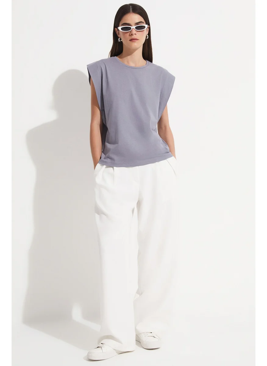 JUNE Basic Cotton Crew Neck Sleeveless T-Shirt