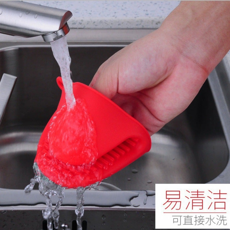 Thickened kitchen heat insulation clip silicone heat insulation gloves high temperature resistant casserole anti-scald clip baking oven microwave oven Bowl Red - Image 5