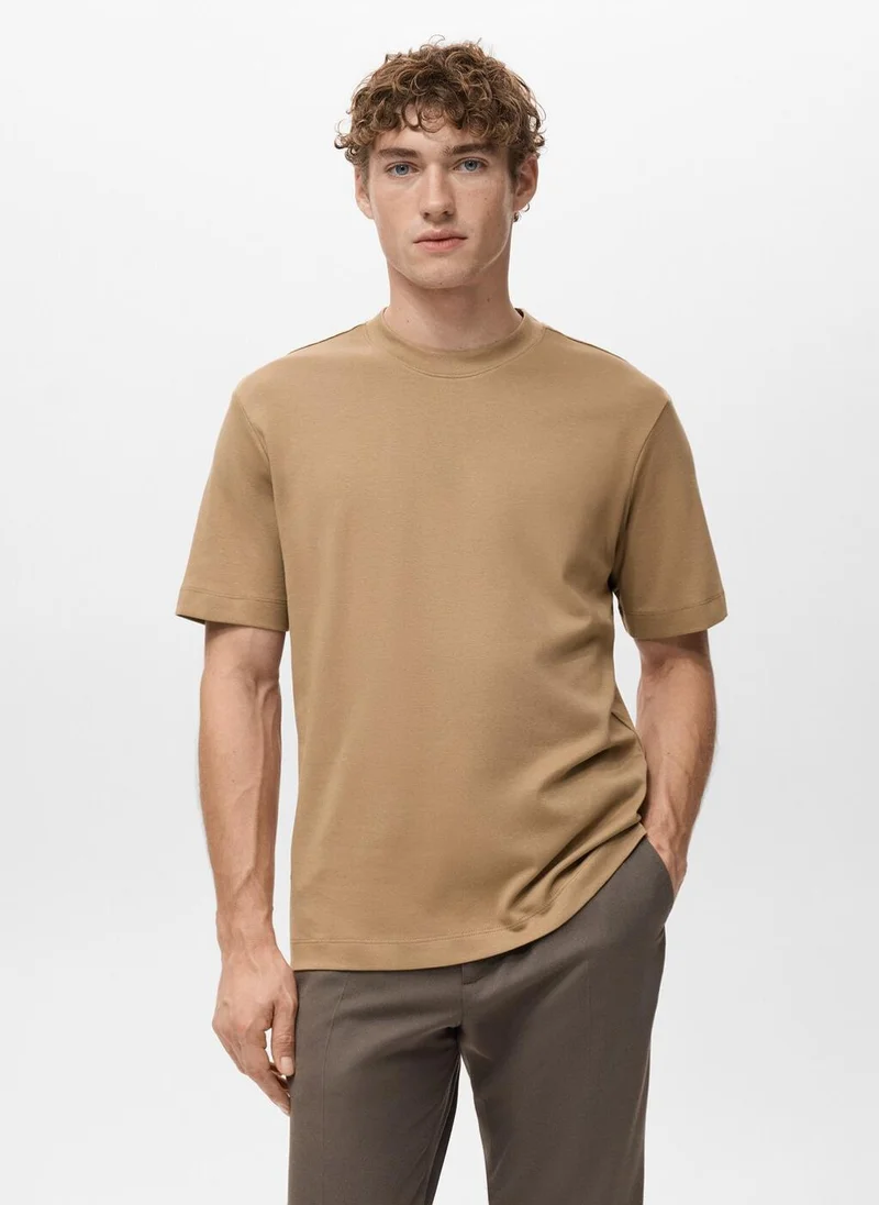 Medium weight regular fit T-shirt