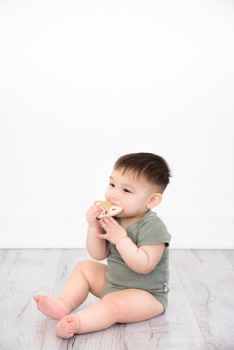 Pearhead Fox Silicone Baby Teether, Teething Toy for Babies 0+ Months, BPA Free Teether, Safe and Gentle Teething Relief - Image 5