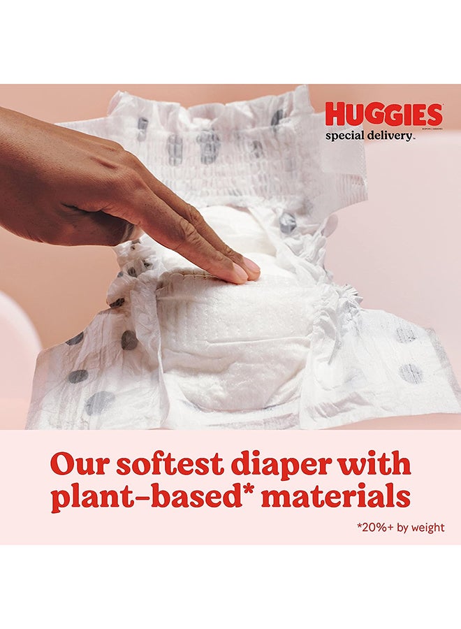 HUGGIES Special Delivery Hypoallergenic Baby Diapers Size 4 (22-37 Lbs), 140 Count  - Image 5
