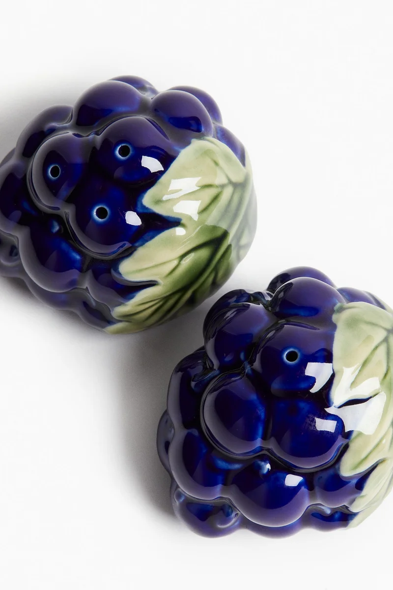 H&M Salt and pepper shakers