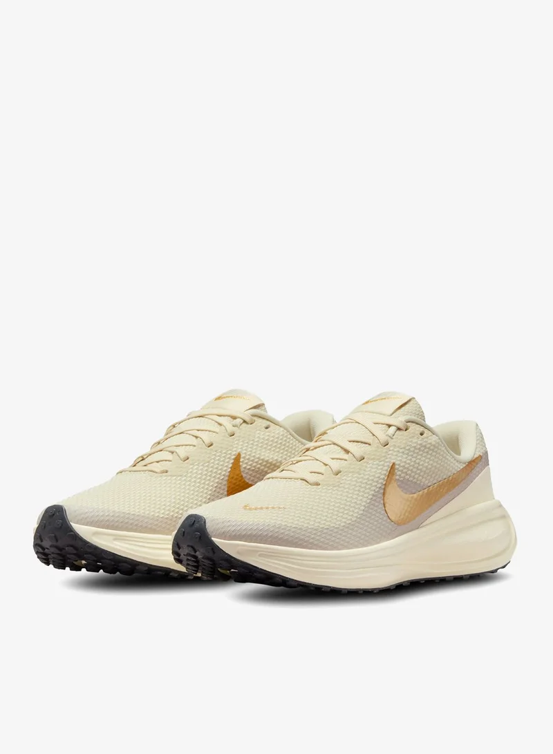 نايكي Women's Revolution 8 Road Running Shoes