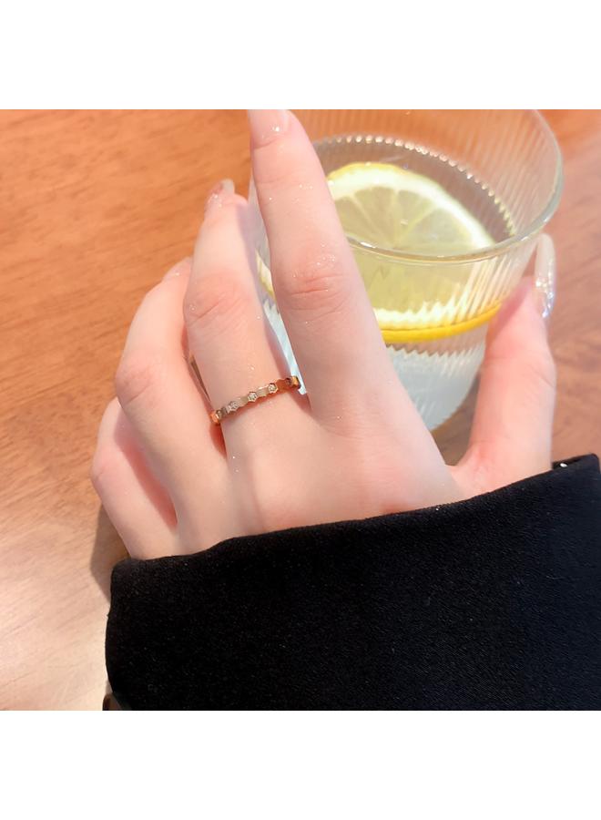 Honeycomb Point Diamond Titanium Steel Ring Female Niche High-grade Light Luxury Zircon Couple Ring Plain Ring Tail Ring Holder