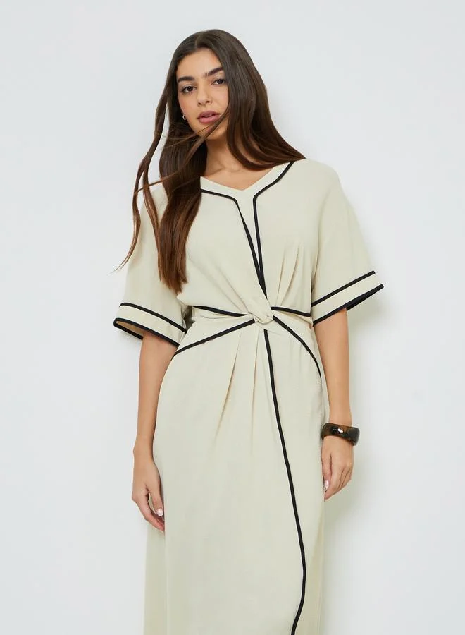 تايك تو Beige Contrast Trims Gathered Waist A-Line Maxi Dress