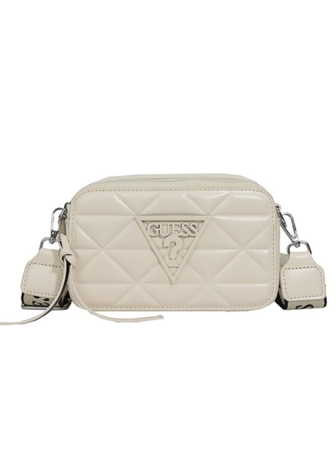 GUESS Women Crossbody Bag,Bag for Women,Shoulder Bag 20*12*7.5cm - Image 3