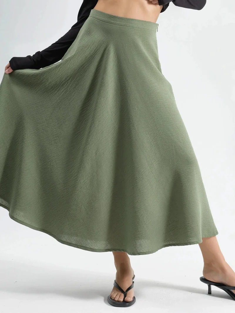 بوسيم BUSEM High Waist Textured A-Line Maxi Skirt