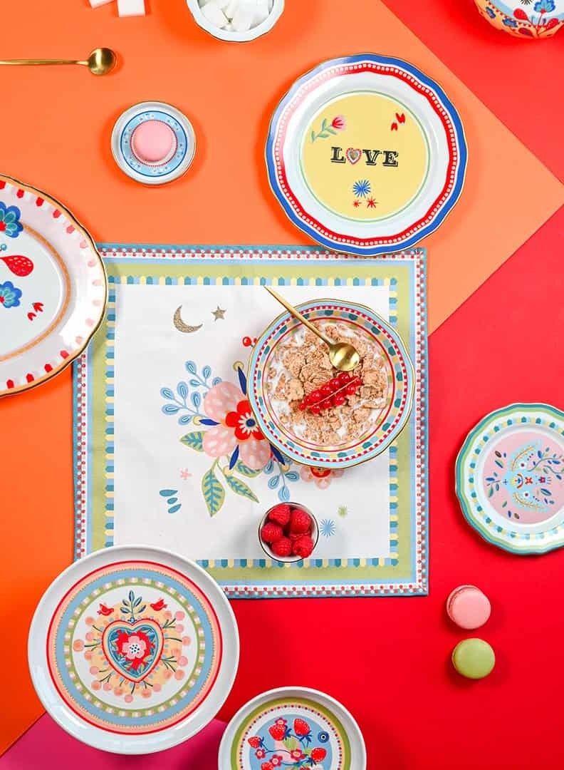 Baci milano Square Antistain Placemat Strawberry – 38×38 cm Washable Linen-Feel Decorative Tablemat – Reusable, Colorful Table Decor for Dining or Tea Time - Image 4