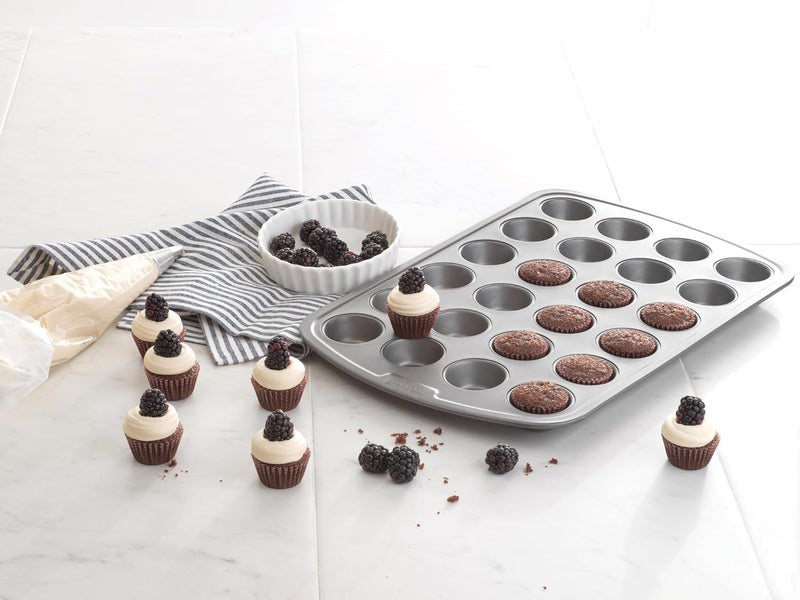 قالب المافن الصغير غير اللاصق من Good Cook 04029، فولاذ، قطر 1-7/8 بوصة × طول 14.6 بوصة × عرض 9.3 بوصة × ارتفاع 6.8 بوصة - Image 3
