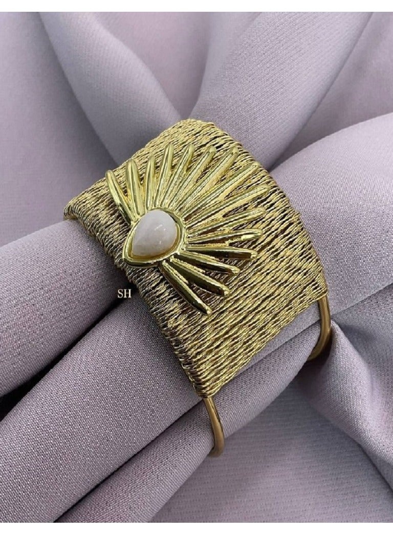 Elegant Floral Gold-Plated Stainless Steel 316 Bracelet – Durable & Hypoallergenic Hand Jewelry