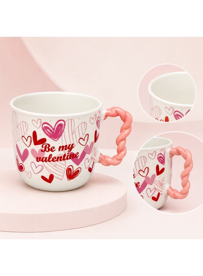 مج بورسلين رومانسي بتصميم قلوب وعبارة Be My Valentine ومقبض مجدول وردي، كوب قهوة وشاي ونسكافيه للمشروبات الساخنة والباردة، أبيض ووردي - Image 2