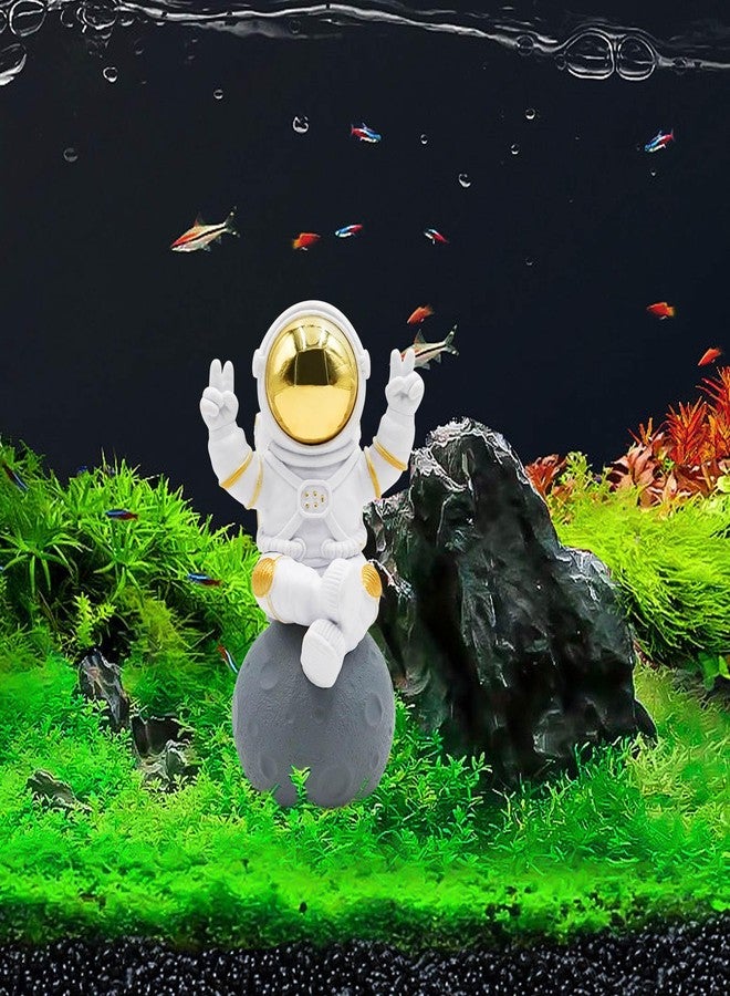 Oooct Astronaut Statue Fish Tank Decor, Resin Spaceman Small Fish Aquarium Decorations, Cute Mini Space Figure Ornament, Fish Tank Abstract Aesthetic Decorative Ornaments - Image 1