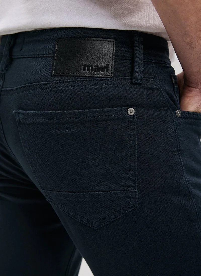 مافي Jake Collegiate Comfort Gabardine Pants