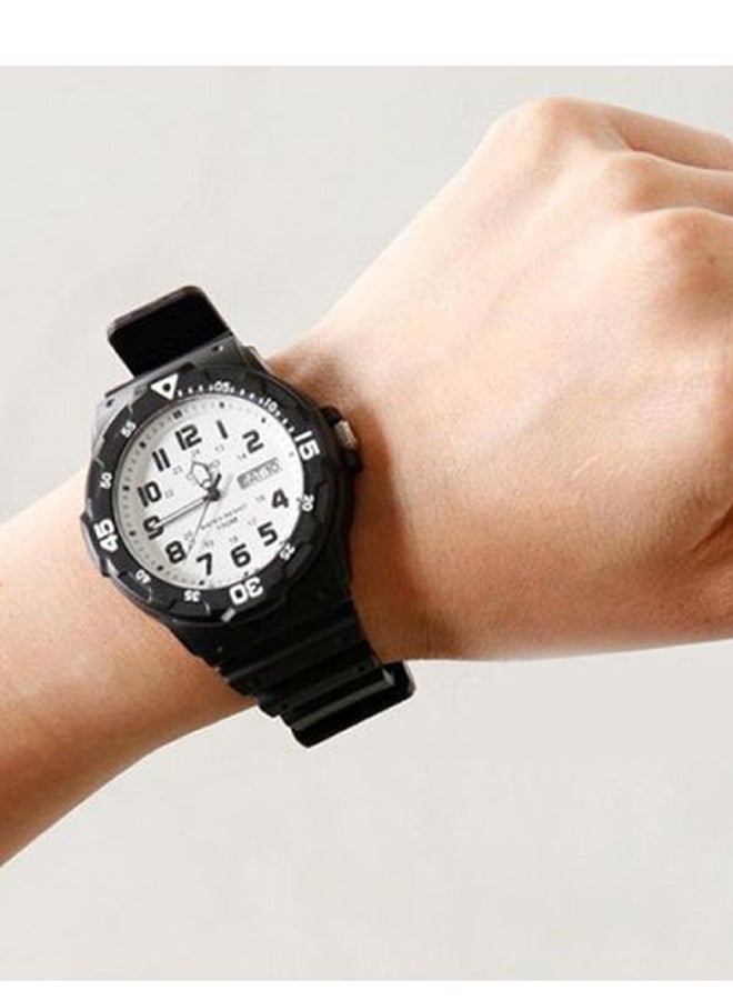 CASIO Men Water Resistant Analog Watch MRW-200H-7B - Image 5
