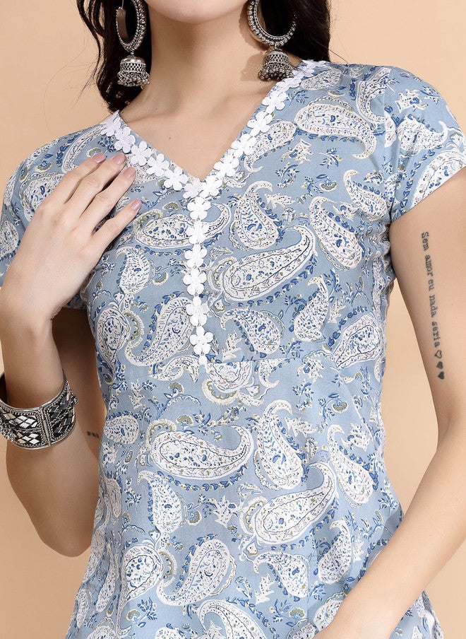 LARGISH Paisley Printed Round Neck Gotta Patti Cotton Straight Kurta - Image 2
