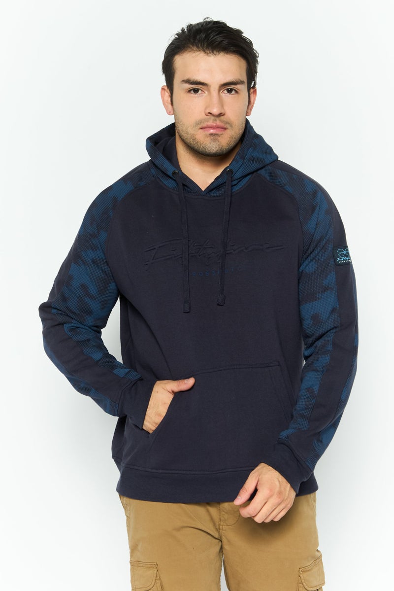 CROSSHATCH سويت شيرت رجالي بغطاء رأس وشعار بارز بأكمام طويلة، أزرق داكن - Image 1