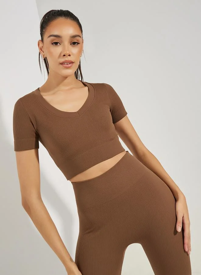 ستايلي Ribbed V Neck Crop Top & Leggings Set