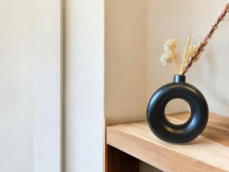 ARTISANS BAZAR Donut Ring Flower VasePampas Grass VaseCeramic Donut VaseRound Shaped VaseHome Decor CentrepieceDecor Showpiece Black - Image 2