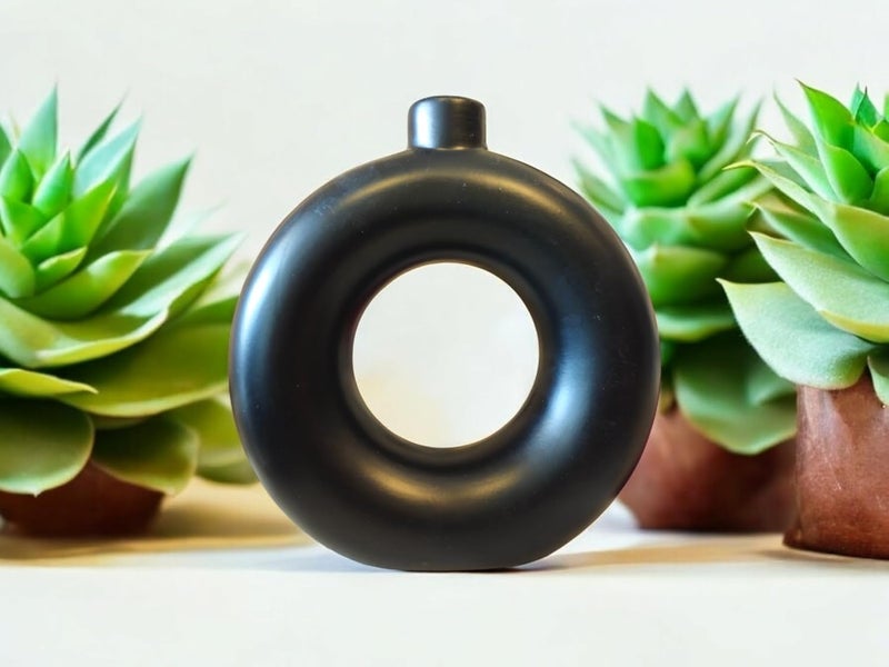 ARTISANS BAZAR Donut Ring Flower VasePampas Grass VaseCeramic Donut VaseRound Shaped VaseHome Decor CentrepieceDecor Showpiece Black - Image 3