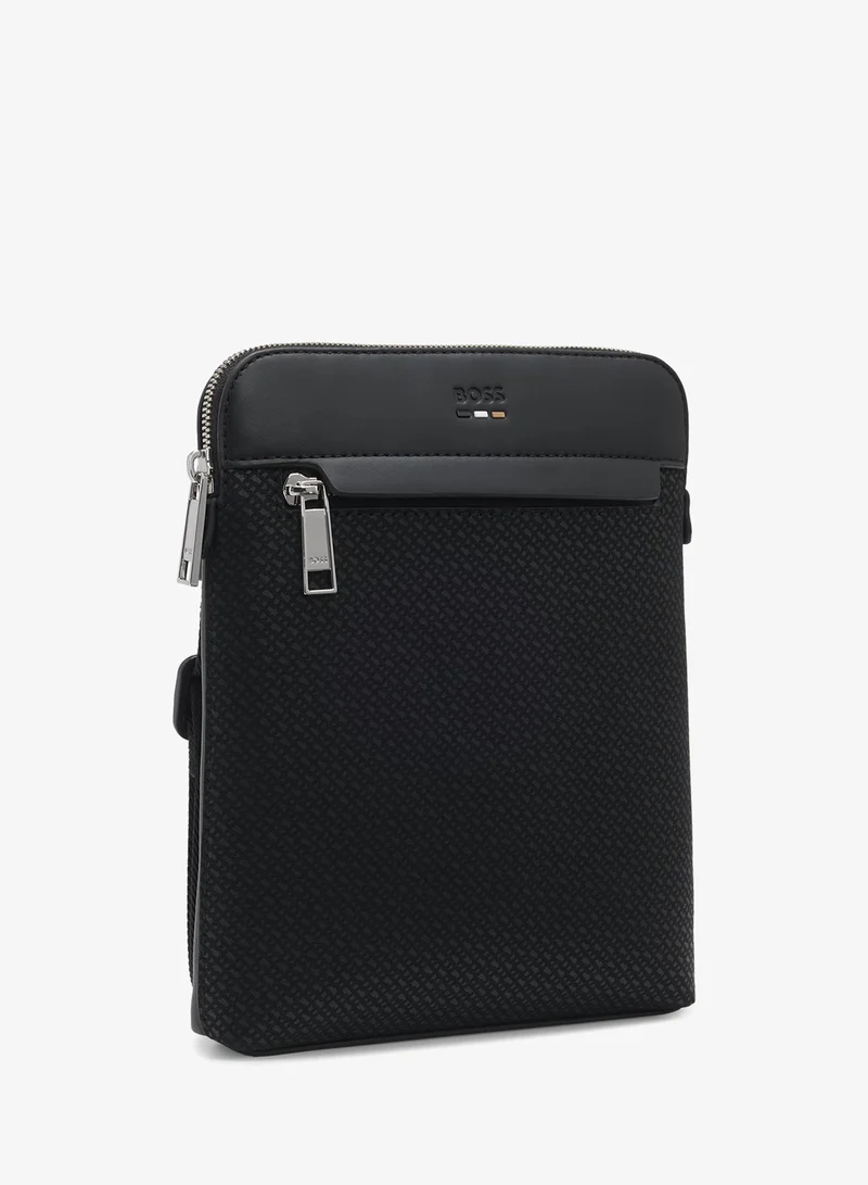 بوس Envelope bag with monogram pattern