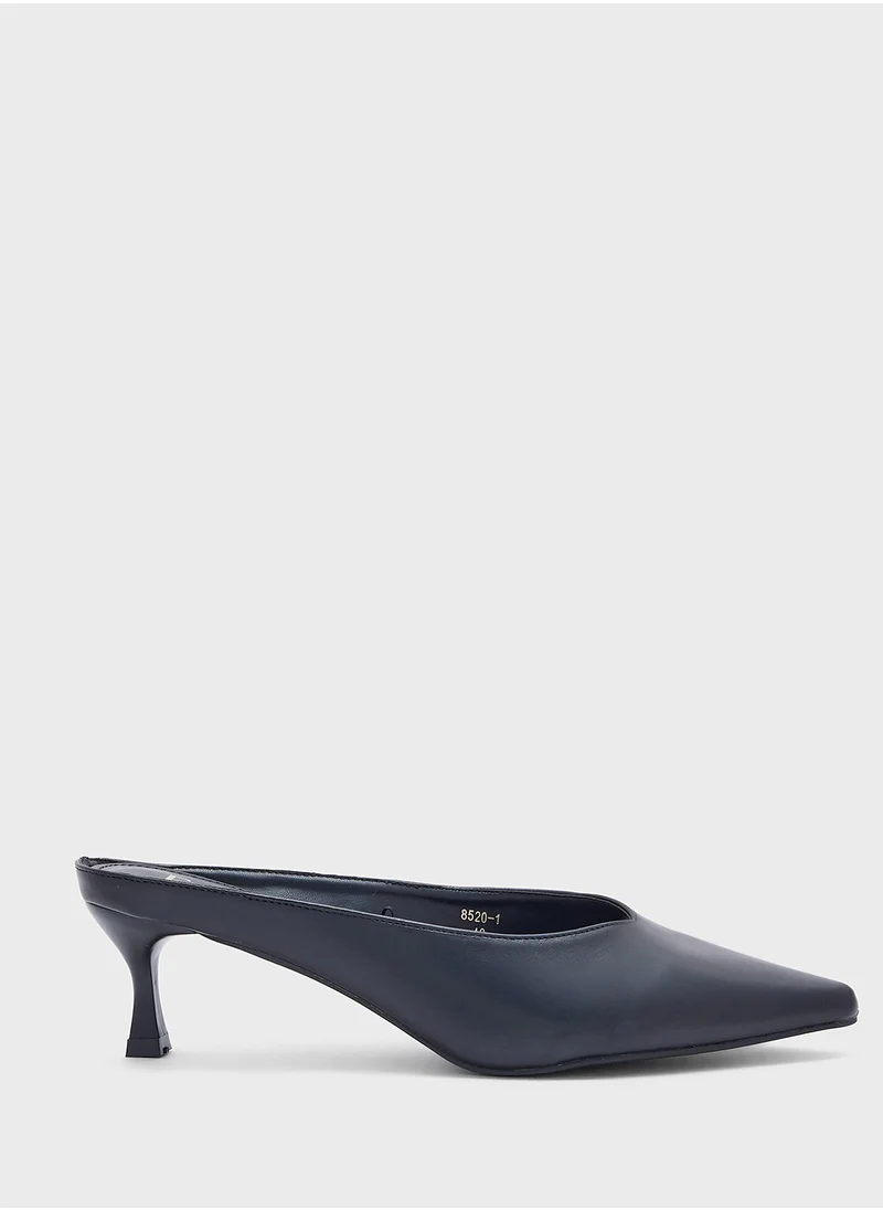 ELLA Pointy Pump